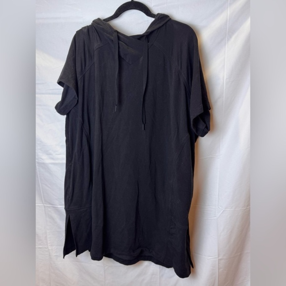 Athleta Women's Black Short-Sleeve Hoodie